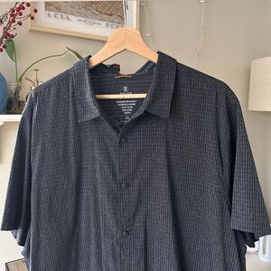 Roark Charcoal Vented Casual Button-Down Short Sleeve Shirt